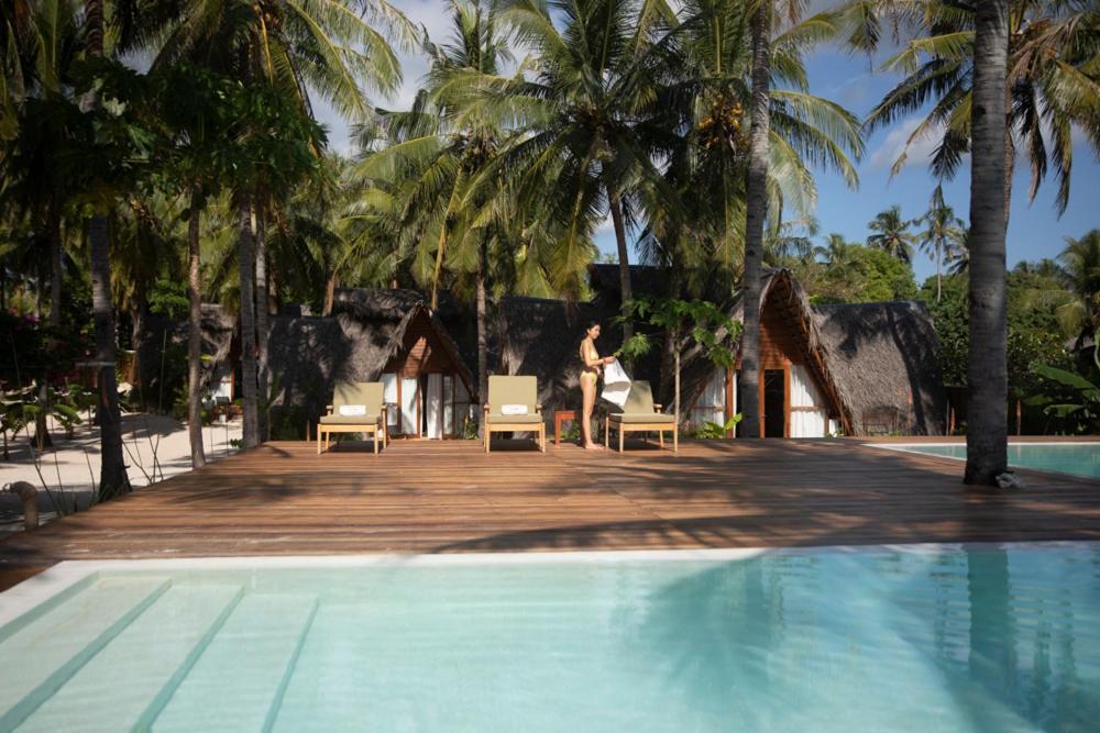 81 Palms Resort Nembrala Esterno foto
