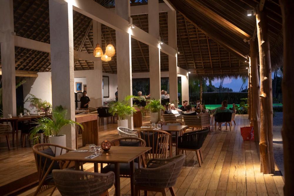 81 Palms Resort Nembrala Esterno foto